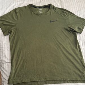 Nike PRO MENS Olive Green T-Shirt (L)